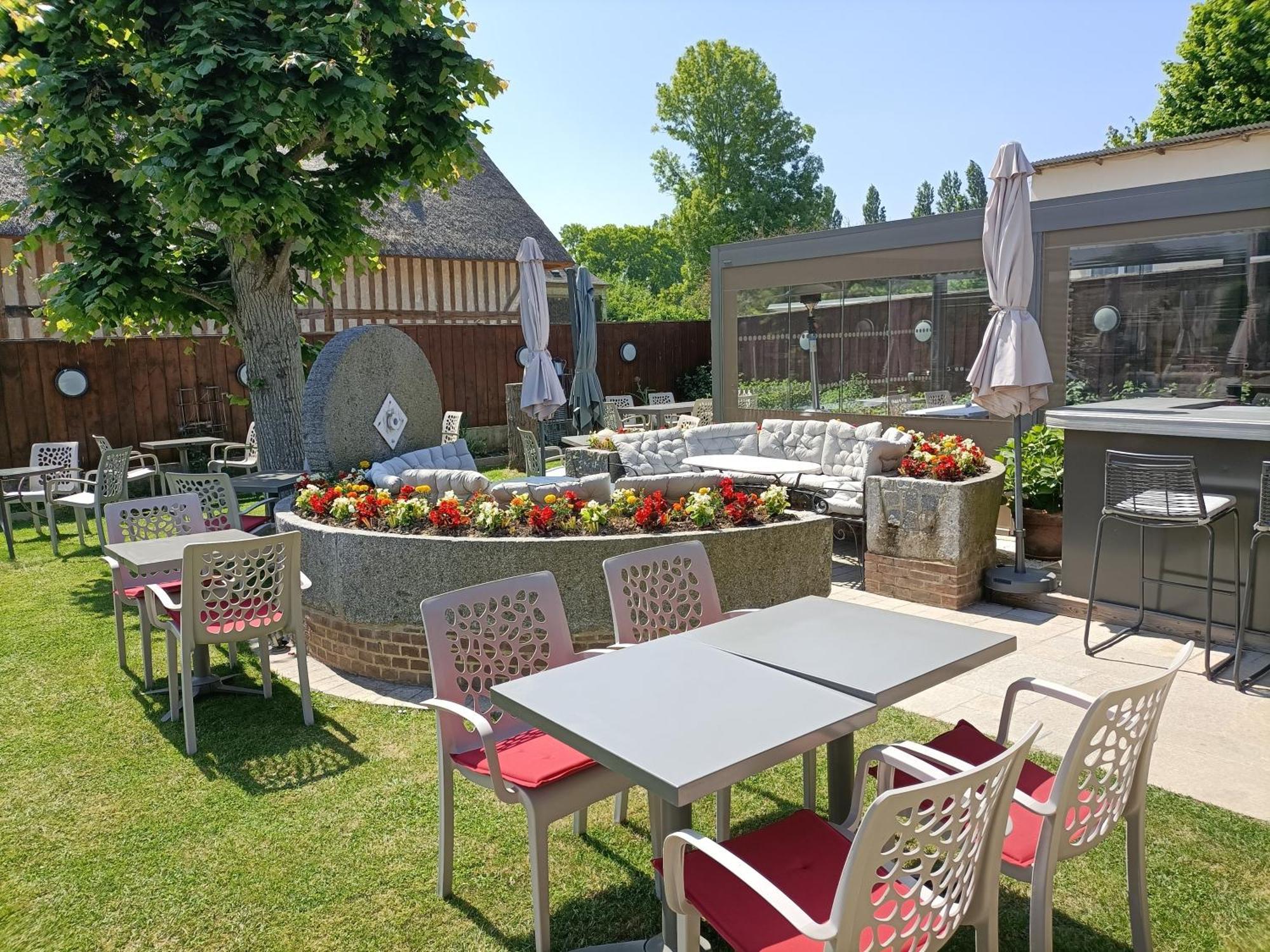 Auberge Du Vieux Tour Le Manoir Canapville  Zewnętrze zdjęcie