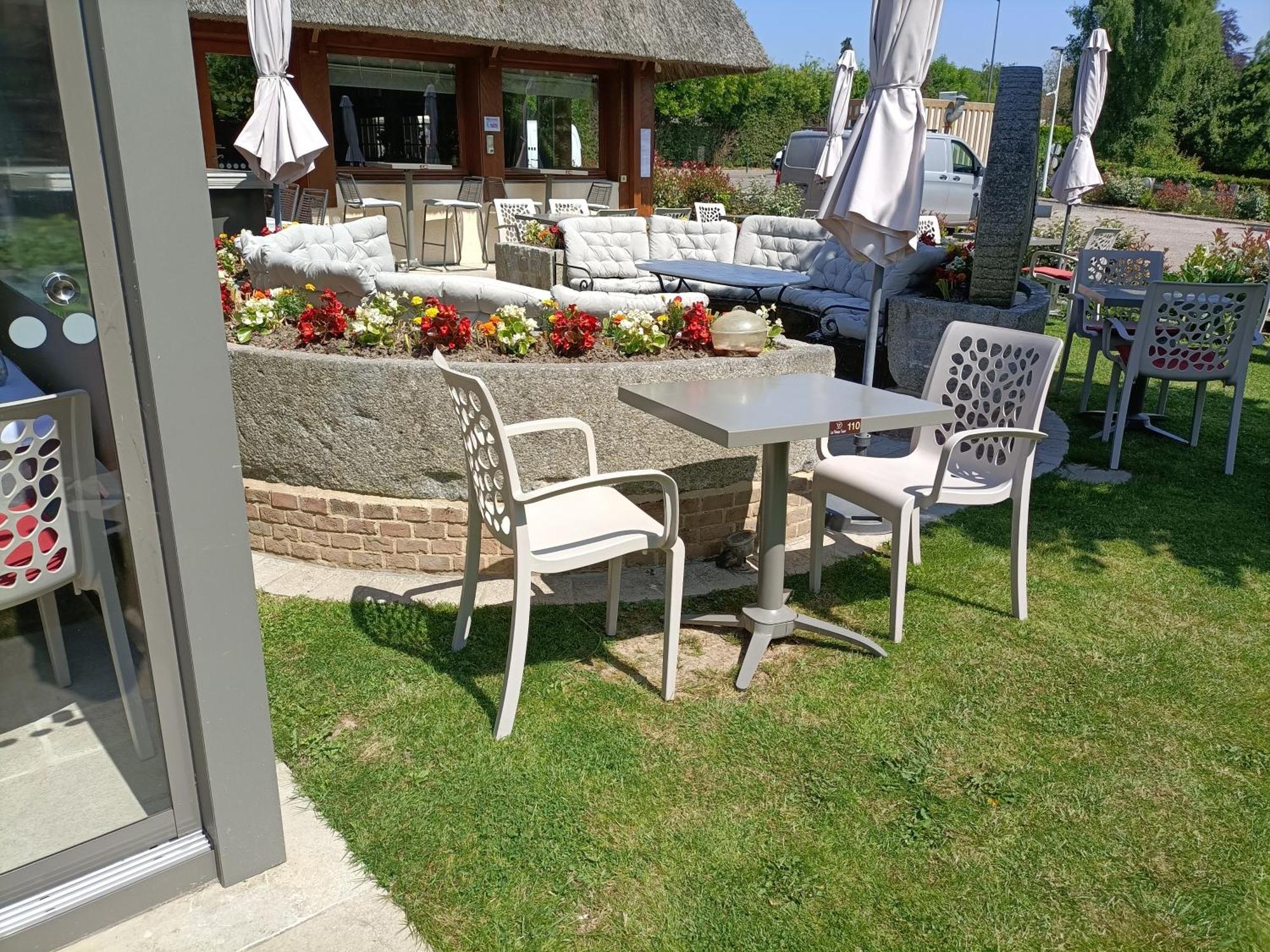 Auberge Du Vieux Tour Le Manoir Canapville  Zewnętrze zdjęcie
