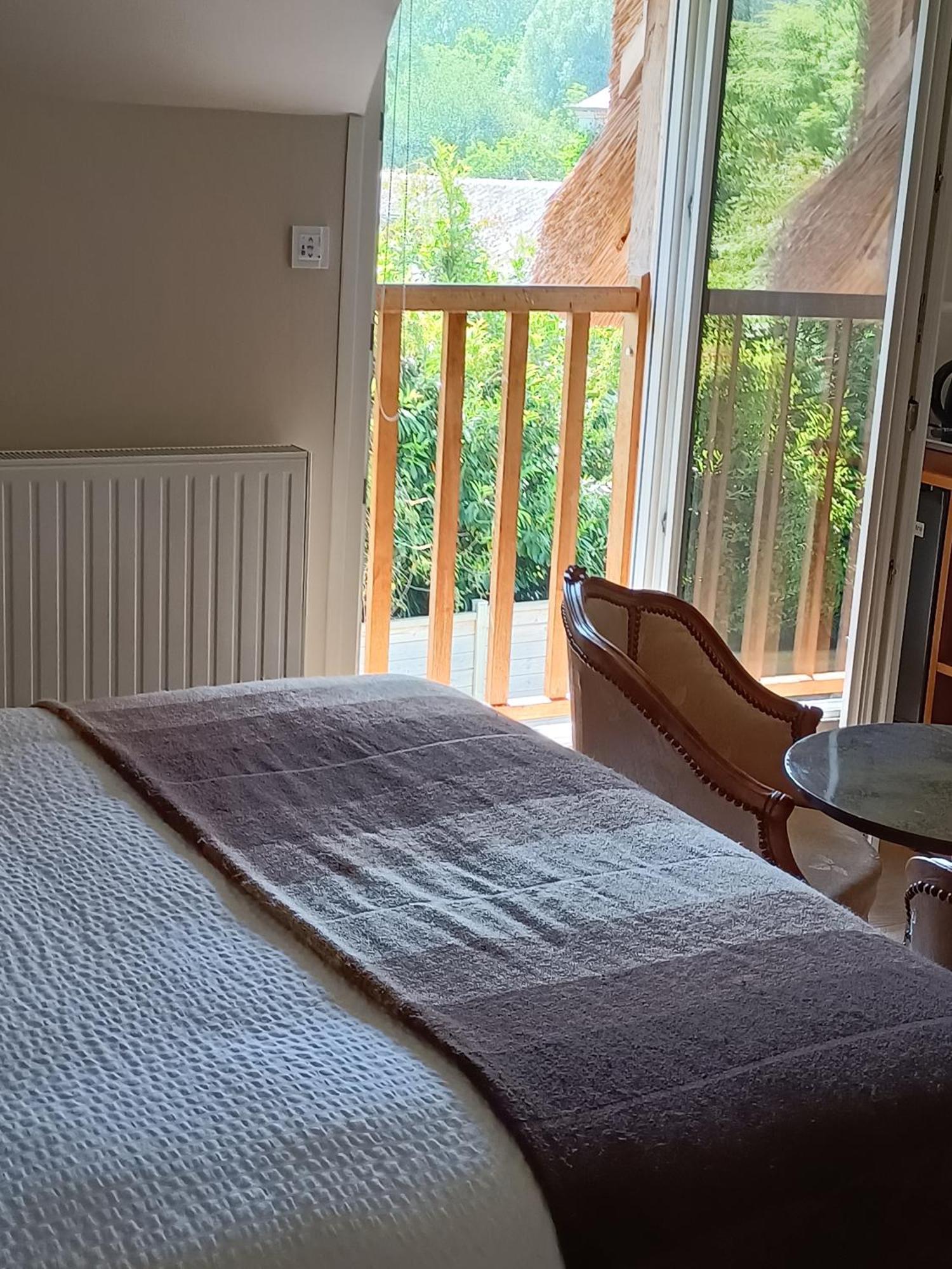 Auberge Du Vieux Tour Le Manoir Canapville  Zewnętrze zdjęcie