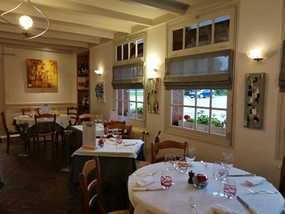 Auberge Du Vieux Tour Le Manoir Canapville  Zewnętrze zdjęcie