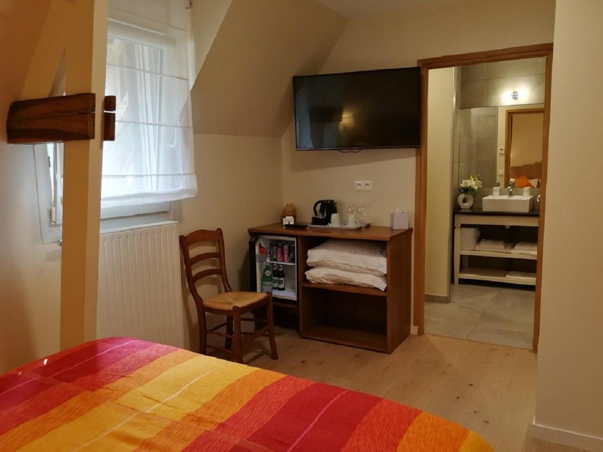 Auberge Du Vieux Tour Le Manoir Canapville  Zewnętrze zdjęcie