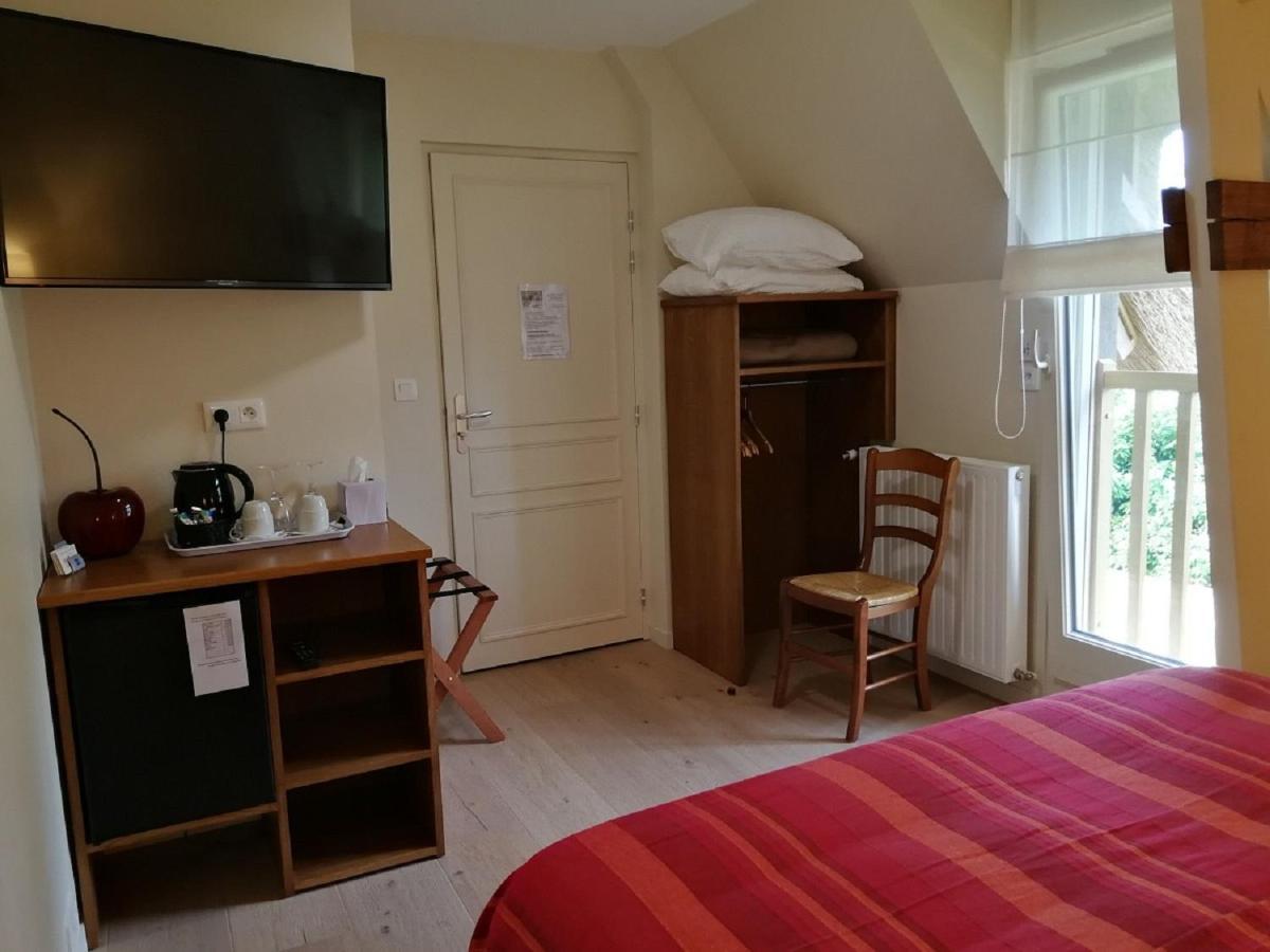 Auberge Du Vieux Tour Le Manoir Canapville  Zewnętrze zdjęcie